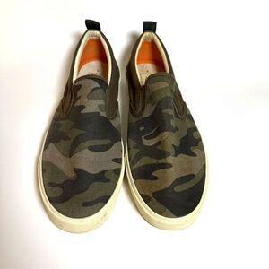 GAP Men’s Slip-On Canvas Sneakers Green Camouflage Size 9 Casual Loafers